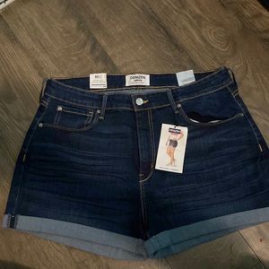 Size 18 Denizen Levi Jean Shorts. 3” Inseam. High rise